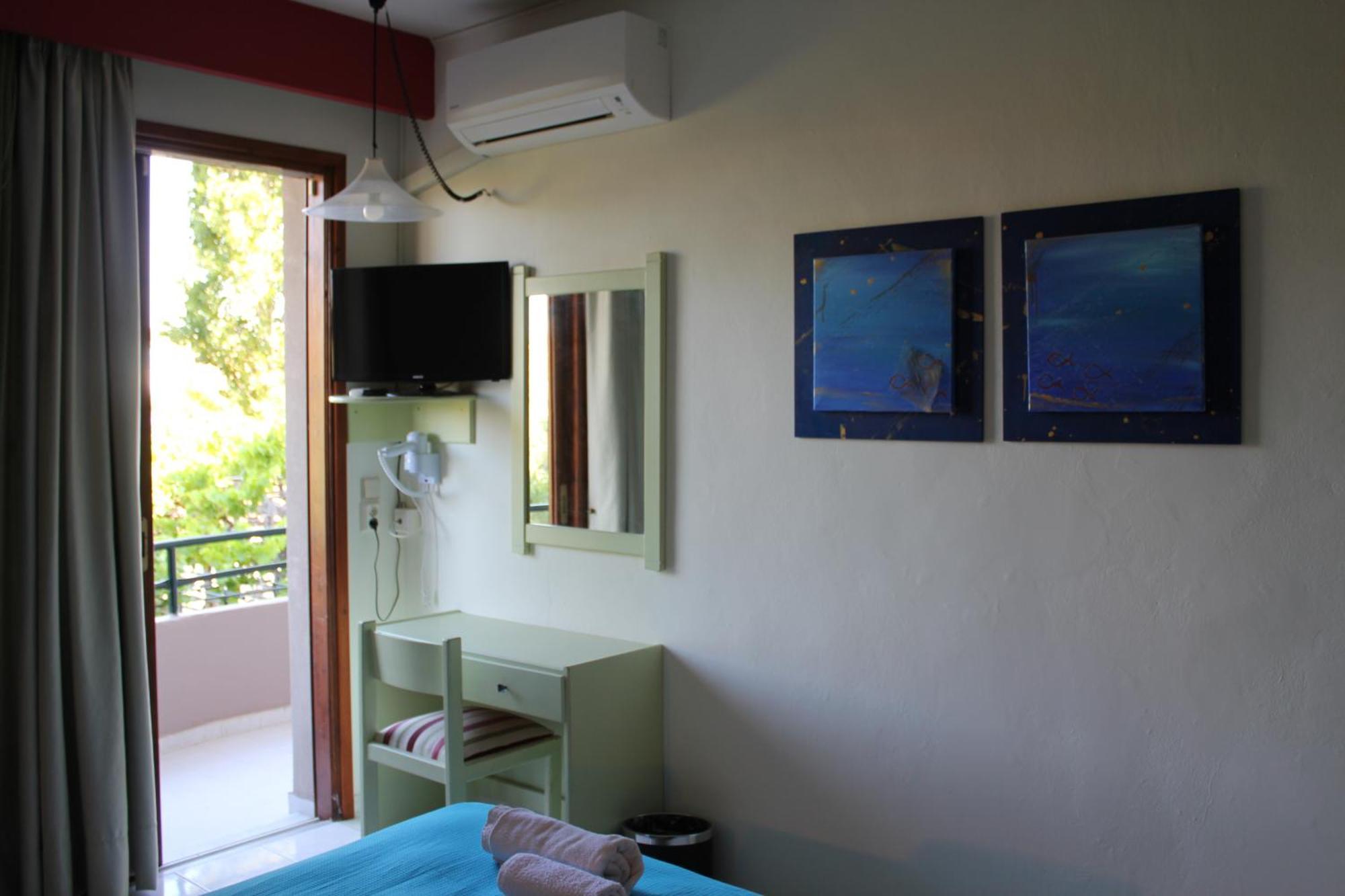 John Mary Aparthotel Faliraki Rom bilde